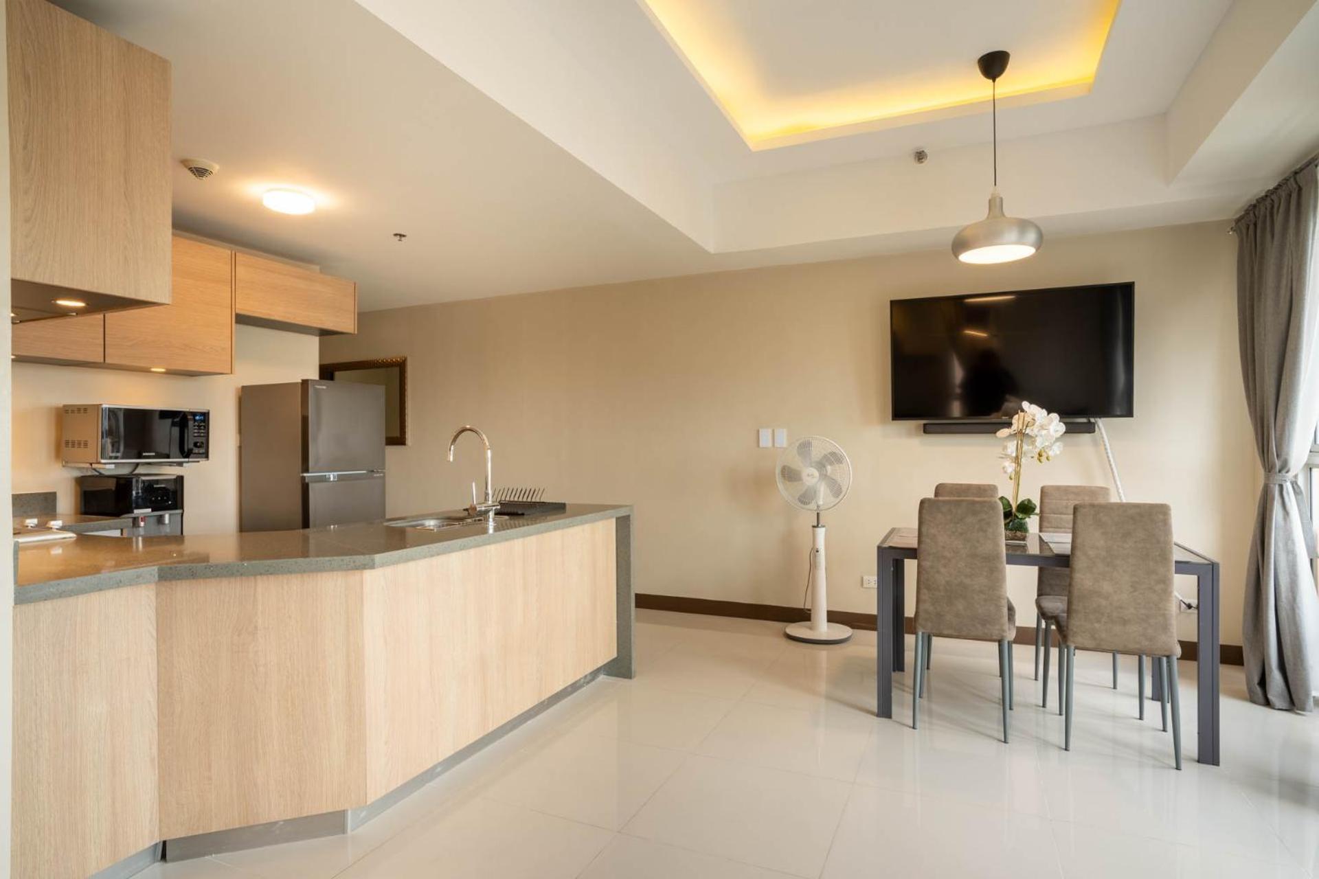 Luxury Condo At Venice Mall Near Airport, Bgc & Makati Manila Exterior photo